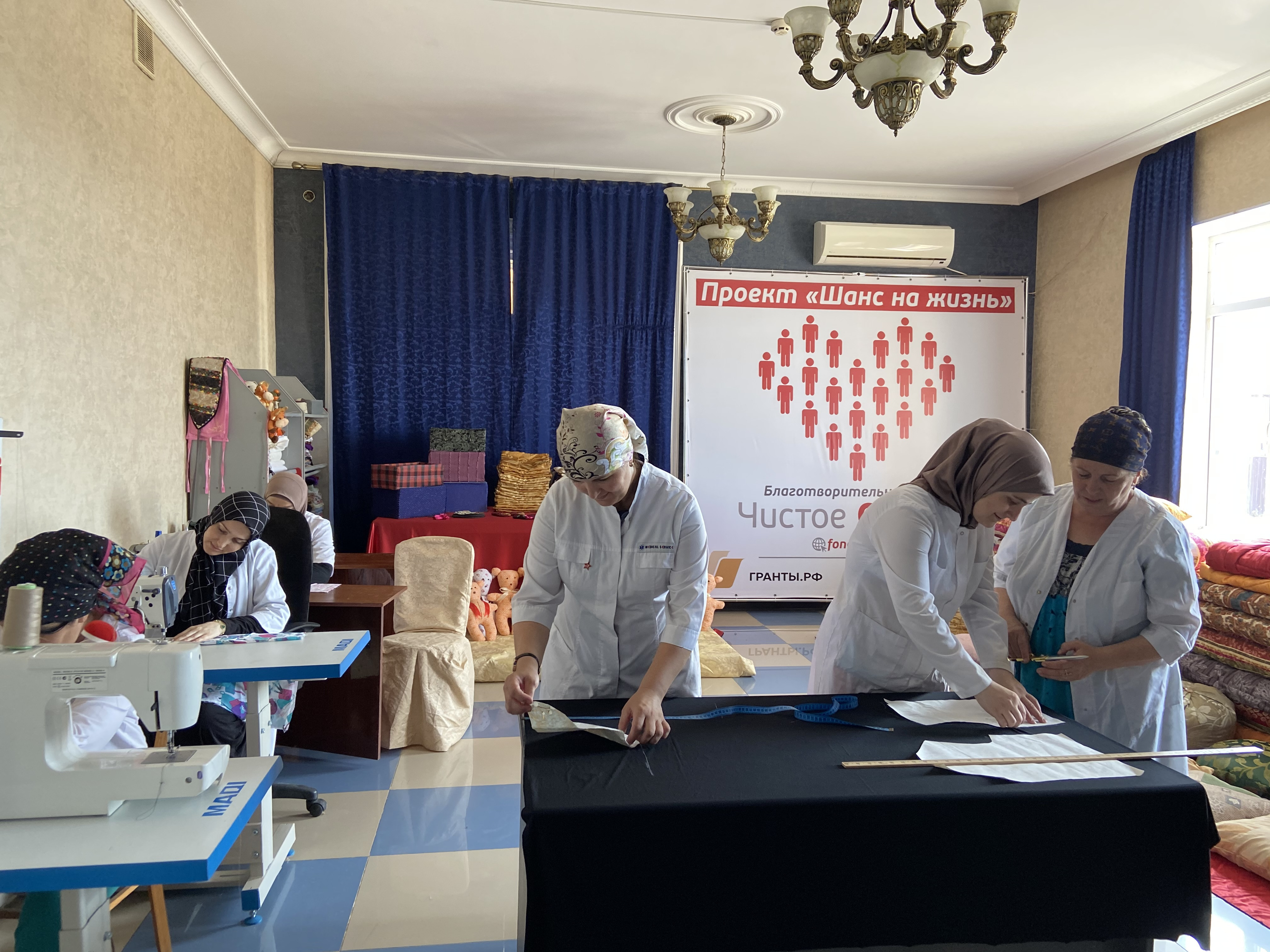 Социальный проект «Шанс на жизнь» реализованный на грант Минтруда Дагестана, позволил обучиться и трудоустроиться 20 женщинам, воспитывающим детей с ОВЗ